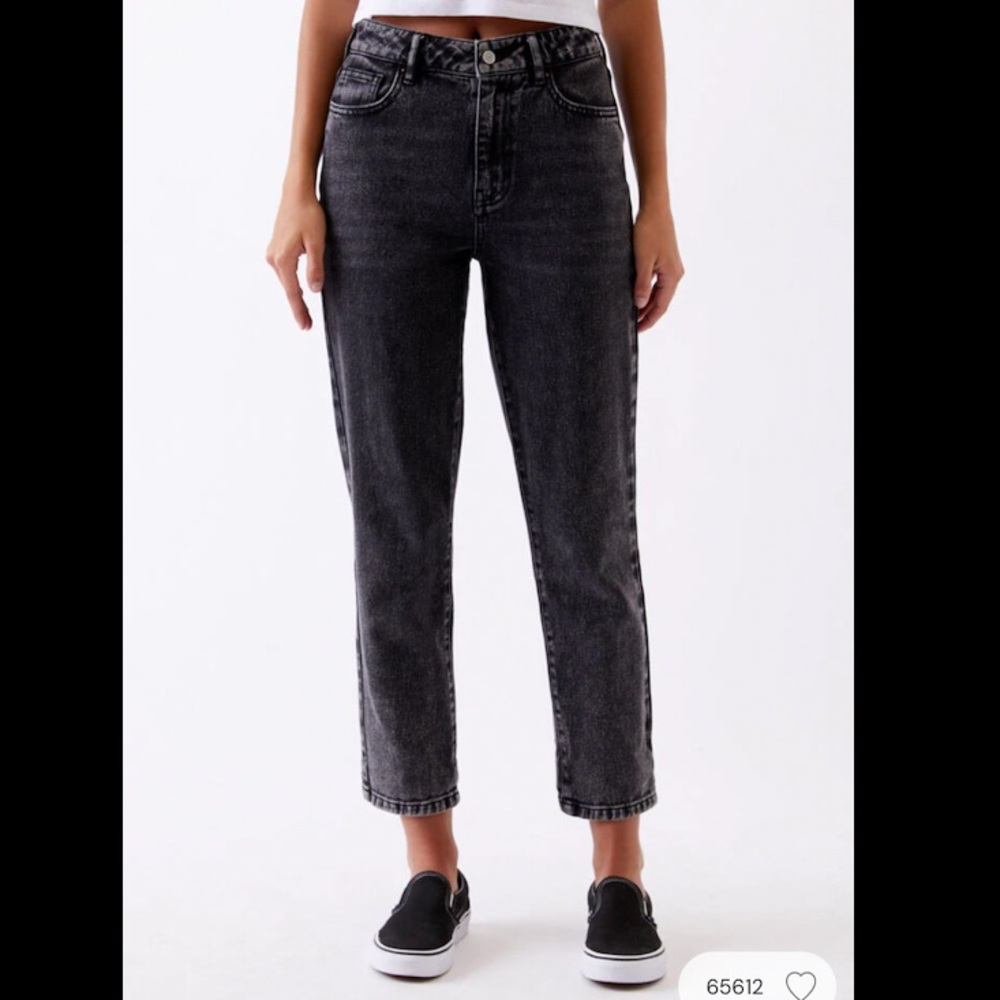 Black crop jeans